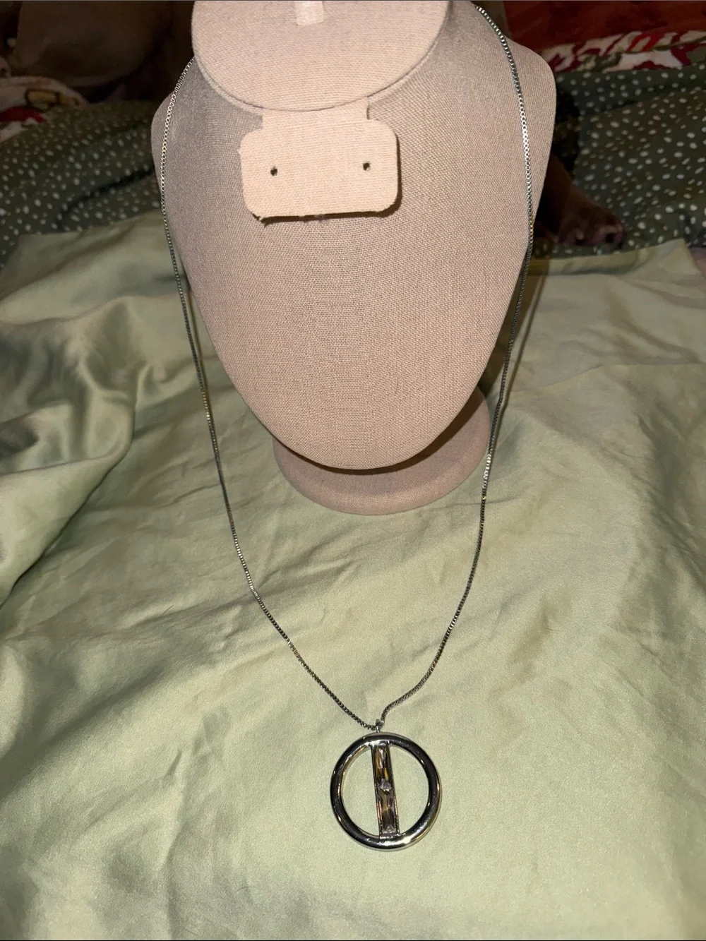 Source Unknown Silver and Gold Two-Tone Circle Pendant Necklace